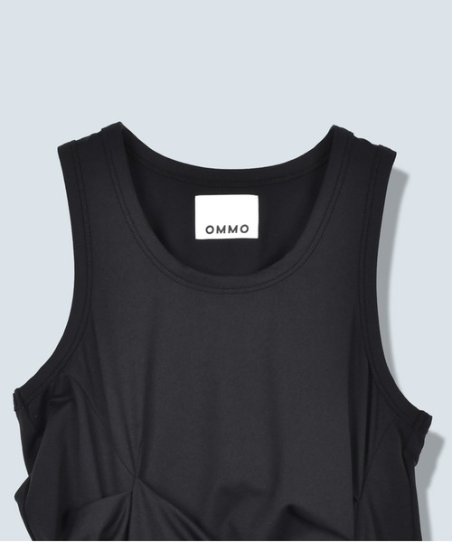 OMMO(オーエムエムオー)の「LINE SLIT TUCK TOP(Tシャツ/カットソー・レディース・ホワイト/ブラック/カーキ・FREE/38)」の5枚目の写真
