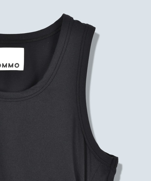 OMMO(オーエムエムオー)の「LINE SLIT TUCK TOP(Tシャツ/カットソー・レディース・ホワイト/ブラック/カーキ・FREE/38)」の6枚目の写真