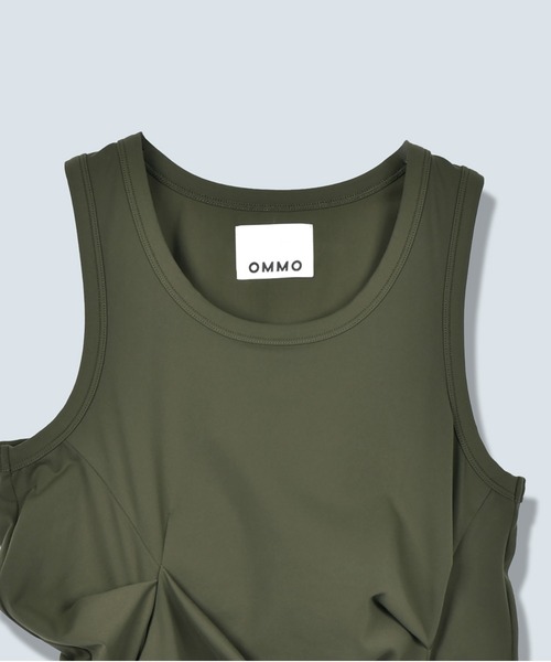 OMMO(オーエムエムオー)の「LINE SLIT TUCK TOP(Tシャツ/カットソー・レディース・ホワイト/ブラック/カーキ・FREE/38)」の11枚目の写真