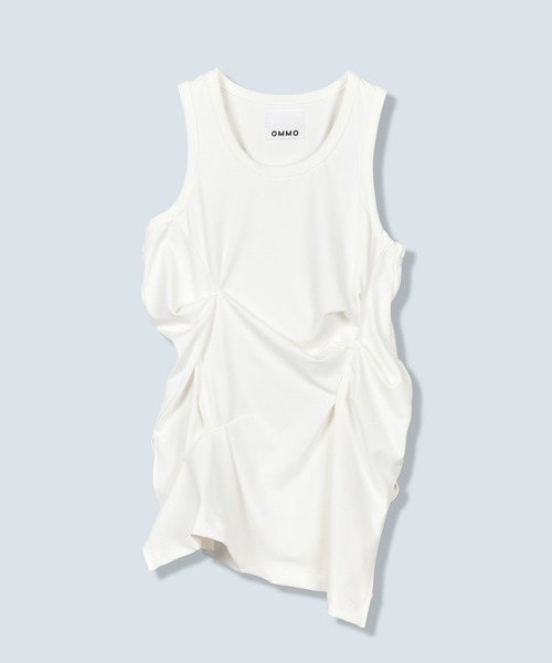 OMMO(オーエムエムオー)の「LINE SLIT TUCK TOP(Tシャツ/カットソー・レディース・ホワイト/ブラック/カーキ・FREE/38)」の15枚目の写真
