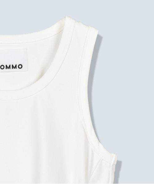 OMMO(オーエムエムオー)の「LINE SLIT TUCK TOP(Tシャツ/カットソー・レディース・ホワイト/ブラック/カーキ・FREE/38)」の18枚目の写真
