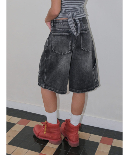 ORDINARY HOLIDAY（オーディナリー ホリデー）の「CARPENTER POCKET BERMUDA DENIM PANTS [BLACK]（その他パンツ・レディース・その他・SMALL/MEDIUM）」の2枚目の写真