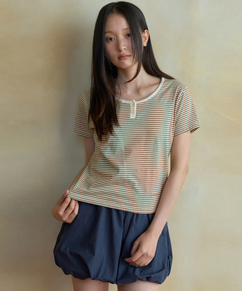 WEDNESDAYOASISFORWOMEN(ウェンズデー オアシス フォー ウーマン)の「アルロストライプヘンリーネック半袖Tシャツ_ORANGE(WB6TP29)(Tシャツ/カットソー・レディース・オレンジ・FREE)」の2枚目の写真