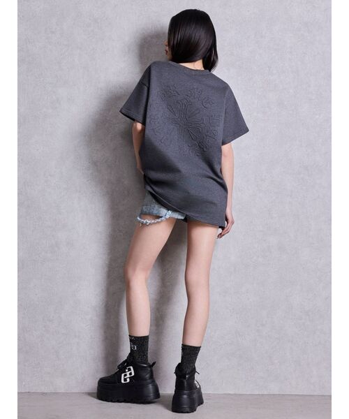 GYDA(ジェイダ)の「sacred edge cross emboss BIG Tシャツ(Tシャツ/カットソー・レディース・チャコールグレー/オフホワイト/ブラック・FREE)」の21枚目の写真