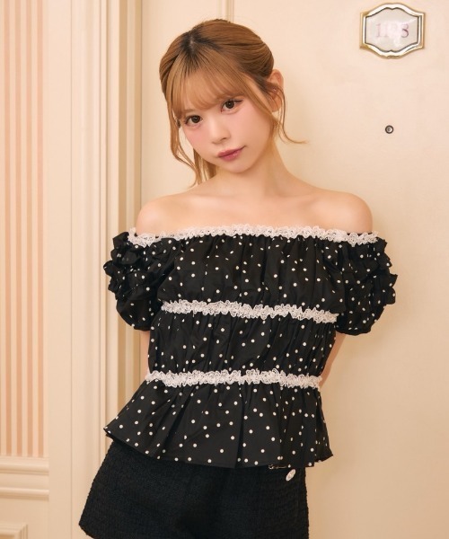 TITTY&CO.(ティティーアンドコー)の「ドットフリルギャザーブラウス(シャツ/ブラウス・レディース・ホワイト/ブラック・FREE)」の12枚目の写真