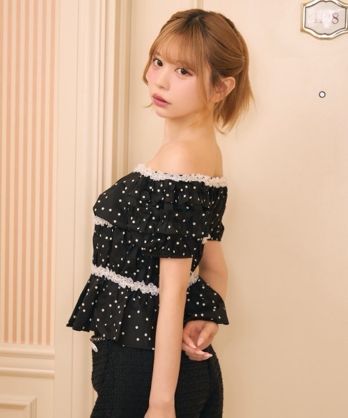 TITTY&CO.(ティティーアンドコー)の「ドットフリルギャザーブラウス(シャツ/ブラウス・レディース・ホワイト/ブラック・FREE)」の13枚目の写真