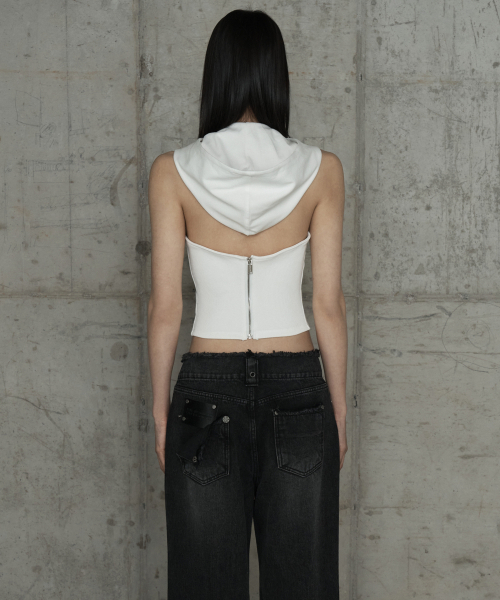 ETRE AU SOMMET(エトレオソメ)の「Zipper Halter Turtleneck Point Pocket Hoodie (White)(Tシャツ/カットソー・レディース・ホワイト・2/1)」の3枚目の写真