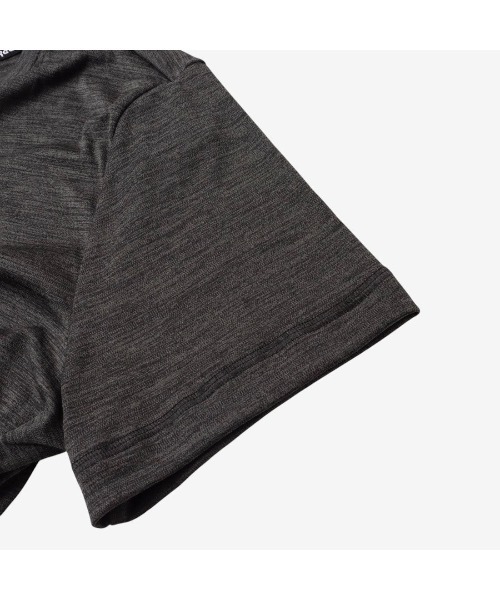 Reebok（リーボック）の「トレイン メランジ テック Tシャツ / ID TRAIN MELANGE TECH TEE（Tシャツ/カットソー・メンズ・グレー/ブラック・X-LARGE/SMALL/MEDIUM/LARGE）」の4枚目の写真