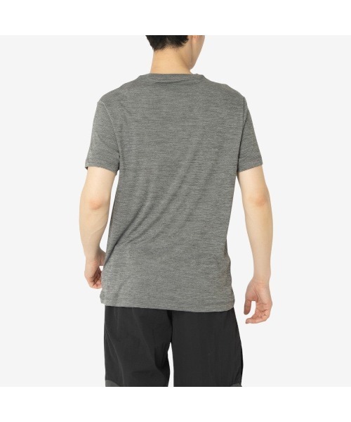 Reebok（リーボック）の「トレイン メランジ テック Tシャツ / ID TRAIN MELANGE TECH TEE（Tシャツ/カットソー・メンズ・グレー/ブラック・X-LARGE/SMALL/MEDIUM/LARGE）」の8枚目の写真