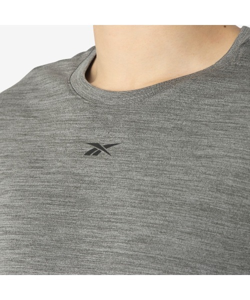 Reebok（リーボック）の「トレイン メランジ テック Tシャツ / ID TRAIN MELANGE TECH TEE（Tシャツ/カットソー・メンズ・グレー/ブラック・X-LARGE/SMALL/MEDIUM/LARGE）」の9枚目の写真