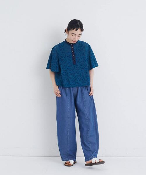 conges payes ADIEU TRISTESSE(コンジェ ペイエ アデュートリステス)の「ボタニカル風エンブロイダリーブラウス(シャツ/ブラウス・レディース・グレイッシュベージュ/ブルーグリーン・38)」の10枚目の写真
