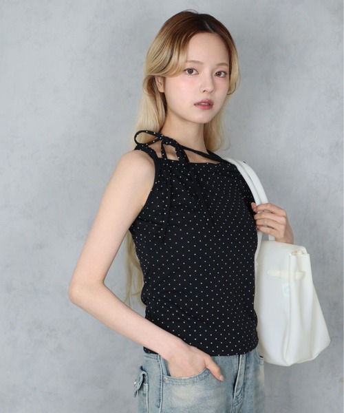 BARELY BLUE（ベアリーブルー）の「【 BARELY BLUE / ベアリーブルー 】 リボンネック ドット アシンメトリー オフショル 半袖 Tシャツ（Tシャツ/カットソー・レディース・ブラック/ホワイト/ピンク・FREE）」の13枚目の写真