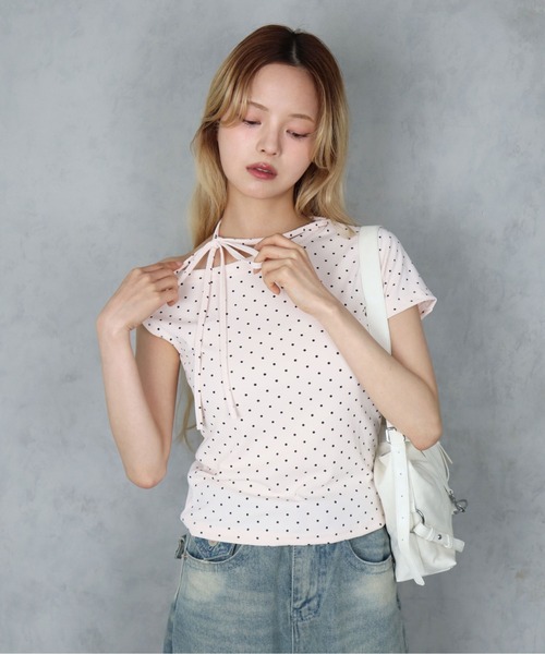 BARELY BLUE（ベアリーブルー）の「【 BARELY BLUE / ベアリーブルー 】 リボンネック ドット アシンメトリー オフショル 半袖 Tシャツ（Tシャツ/カットソー・レディース・ブラック/ホワイト/ピンク・FREE）」の15枚目の写真