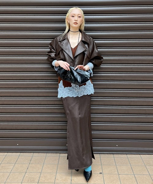 Ameri(アメリ)の「CRUSHED SATIN ARRANGE CORD SKIRT(スカート・レディース・アイボリー/レッド/ブラウン・SMALL/MEDIUM)」の22枚目の写真