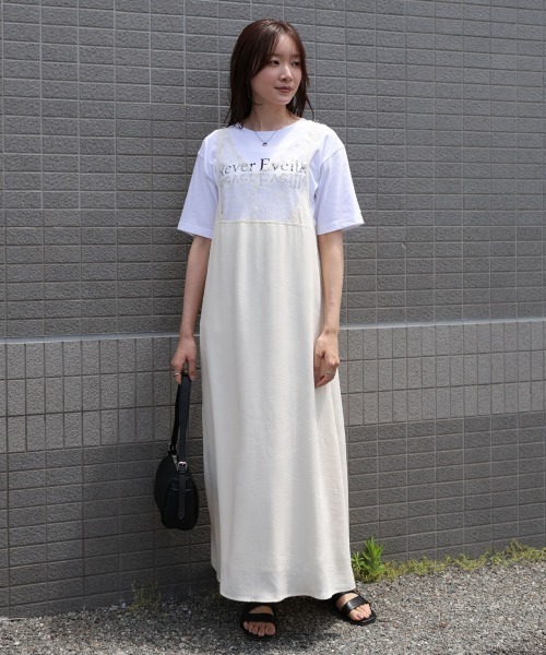 Bab(バブ)の「【サイズ展開あり】レーススカラップマットサテンキャミワンピース(ワンピース・レディース・ブラック/アイボリー・M/S)」の3枚目の写真
