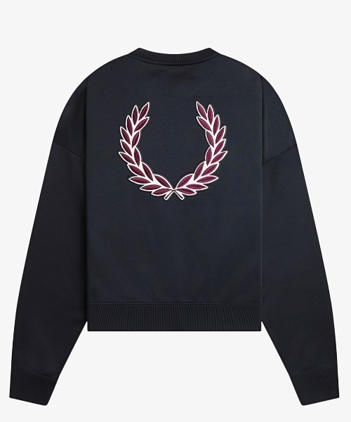 FRED PERRY(フレッドペリー)の「Laurel Wreath Badge Sweatshirt/ローレルリースバッジスウェット(スウェット・レディース・プラム/ネイビー・10)」の8枚目の写真