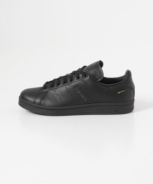 adidas(アディダス)の「adidas STAN SMITH GTX(スニーカー・レディース・ホワイト/ブラック・24.5/23.5/24)」の2枚目の写真