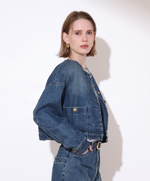 allureville(アルアバイル)の「デニムノーカラージャケット(ノーカラージャケット・レディース・インディゴブルー・2/1)」の4枚目の写真