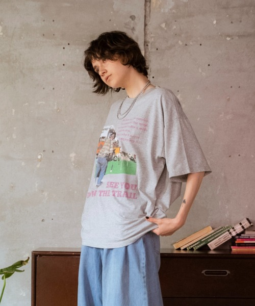 TEEN BOOP（ティーンブープ）の「ルーズカラーロゴTee（Tシャツ/カットソー・レディース・オフホワイト/グレー・FREE）」の2枚目の写真