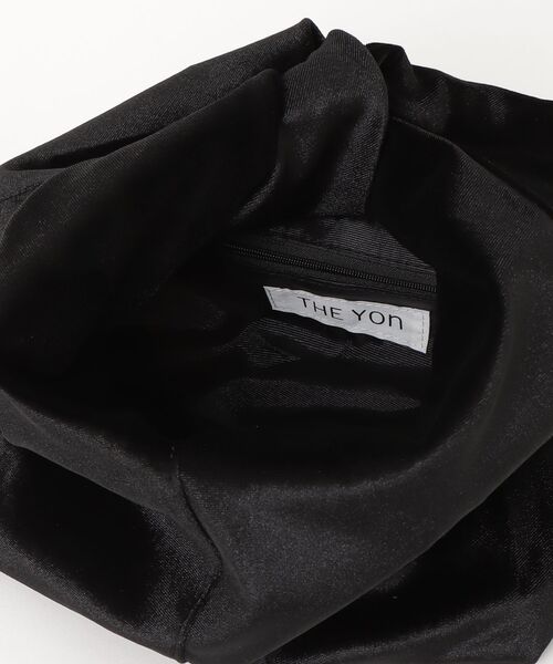 THE YOn(ザヨン)の「ツイストワンハンドルバッグ(ハンドバッグ・レディース・ブラック/ベージュ/パープル/ブラウン/ブラック系その他・FREE)」の16枚目の写真