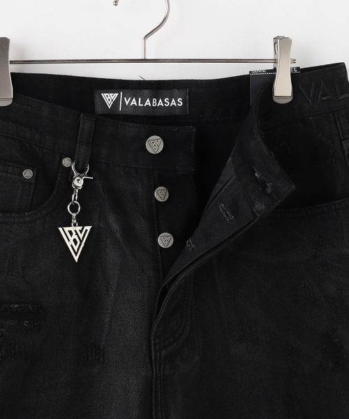 VALABASAS(ヴァラバサス)の「VALABASAS / ヴァラバサス "SNAPPED" BAGGY DENIM SHORTS(その他パンツ・メンズ・ブラック・LARGE/MEDIUM)」の4枚目の写真