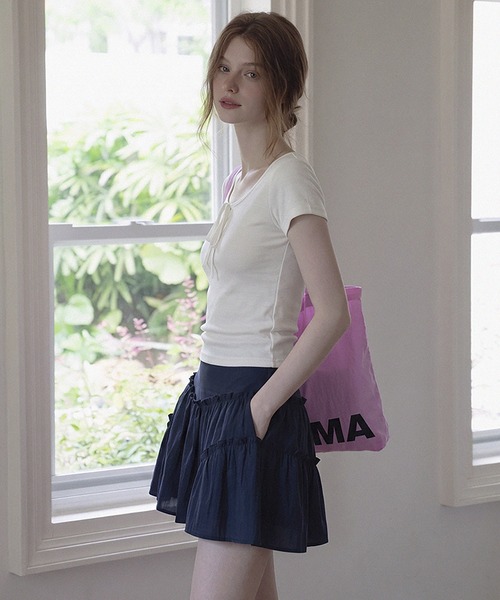 Girly Doll(ガーリードール)の「クルーネックリボン付きTシャツ(Tシャツ/カットソー・レディース・ベージュ・L/M)」の3枚目の写真