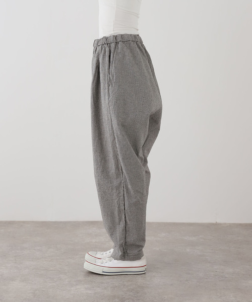 JOURNAL STANDARD LUXE(ジャーナルスタンダード ラックス)の「CLアムンゼン タックテーパーパンツ(その他パンツ・レディース・ブラックミックス/ブラック系その他・FREE)」の10枚目の写真