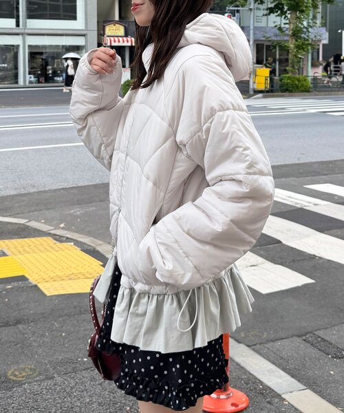 CIAOPANIC(チャオパニック)の「裾フリルウェーブキルトパフジャケット(ダウンジャケット/コート・レディース・ミント/オレンジ/ベージュ・FREE)」の6枚目の写真