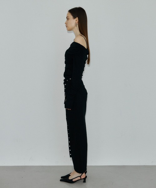 JOSE MOON(ジョゼムーン)の「OFF-SHOULDER DRAPE JERSEY DRESS/オフショルダードレープジャージドレス(ワンピース・レディース・ブラウン/ブラック・38/36)」の14枚目の写真