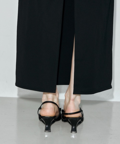 JOSE MOON(ジョゼムーン)の「OFF-SHOULDER DRAPE JERSEY DRESS/オフショルダードレープジャージドレス(ワンピース・レディース・ブラウン/ブラック・38/36)」の4枚目の写真