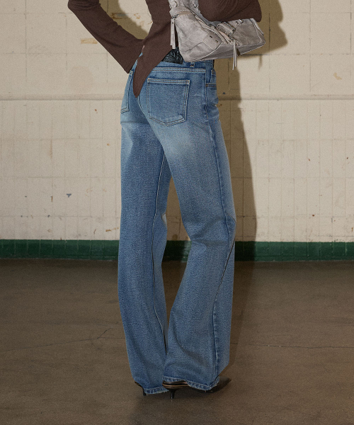 NO EXTRA TOUCH(ノー・エクストラ・タッチ)の「Low Straight Basic Denim Pants (Blue) / 26FWPT001BL(デニムパンツ・レディース・ブルー・SMALL/MEDIUM/LARGE)」の2枚目の写真