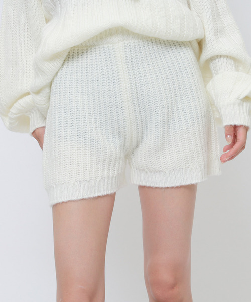 SPIRALGIRL(スパイラルガール)の「ぽんぽん付きオフショルニット×ショートパンツセットアップ(ワンピース・レディース・グレー/ブラック/ホワイト・FREE)」の21枚目の写真