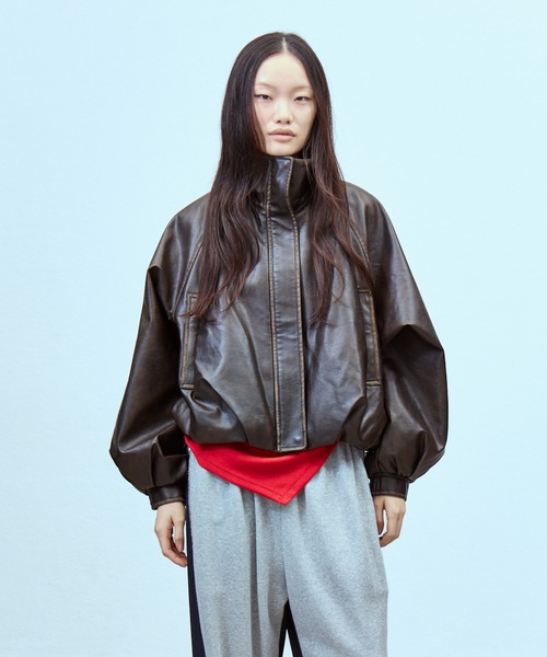 THINGS THAT MATTER（シングス ザット マター）の「FAUX LEATHER BALLOON BLOUSON / フェイクレザーバルーンブルゾン（ブルゾン・レディース・ダークブラウン/ブラック・FREE）」の3枚目の写真