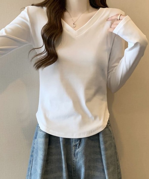 2ly2(トゥーリートゥー)の「Vネック 長袖カットソー ストレッチ トップス インナー(Tシャツ/カットソー・レディース・ブラック/ホワイト/ベージュ/グレー・FREE)」の5枚目の写真