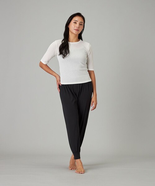Chacott（チャコット）の「シアーワッフルハーフスリーブTシャツ（その他トップス・レディース・グレイッシュベージュ・M/L）」の6枚目の写真