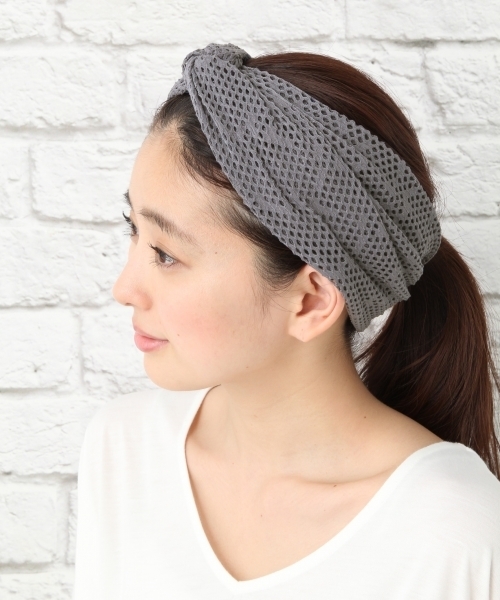 LEPSIM（レプシィム）の「メッシュBIGヘアターバン 749086（ヘアバンド・レディース・ネイビー/グレー/ブラック・ONE SIZE）」の2枚目の写真
