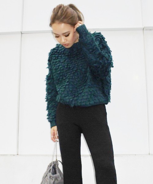 EGOIST(エゴイスト)の「ループ編みニットトップ(ニット/セーター・レディース・ブラック/グリーン/ベージュ/グレー・FREE)」の4枚目の写真