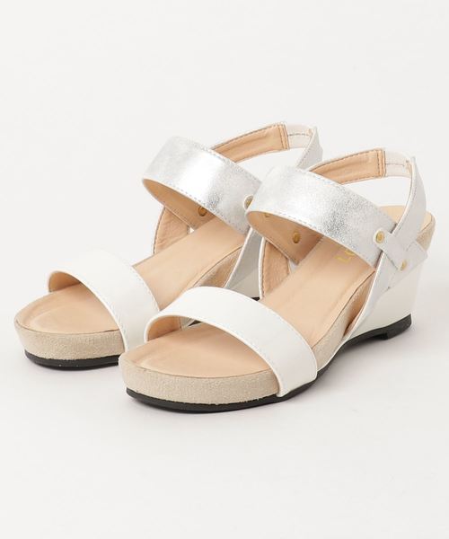 MIX JUICE（ミックスジュース）の「MIX JUICE ミックスジュース エナメルタブルベルトストラップウエッジサンダル（サンダル・レディース・ホワイト/カーキ/ブラック・LL/S/L/M/SS）」の2枚目の写真