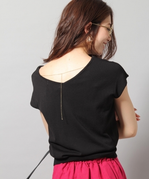 Andemiu(アンデミュウ)の「フレンチアクセツキニットプルオーバー792964(ニット/セーター・レディース・ブラック/グレー/レッド/オフホワイト・FREE)」の2枚目の写真