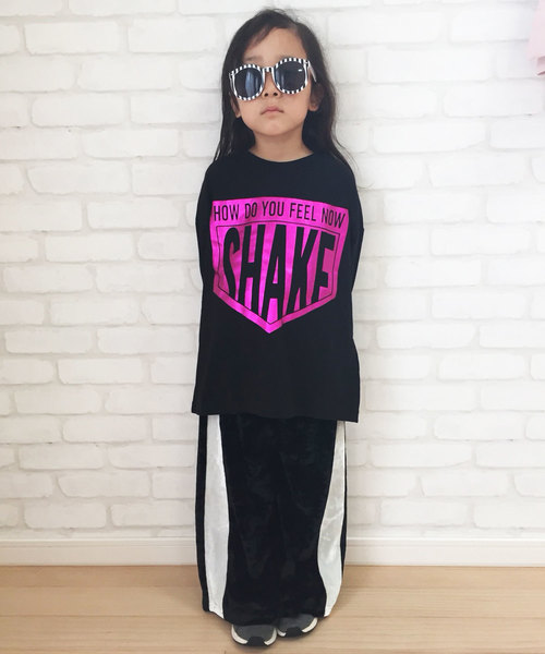 THE CASUAL(カジュアル)の「クラッシュベロア サイドラインワイドパンツ キッズ(その他パンツ・キッズ・ブラック/テラコッタ/カーキ・120cm/140cm/160cm/110cm/130cm/150cm)」の5枚目の写真