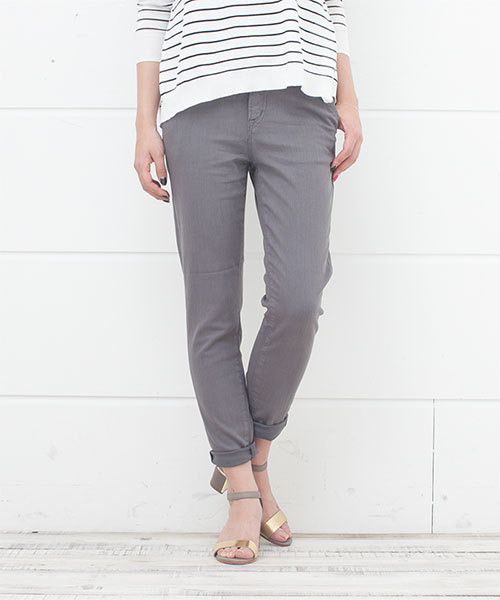 NANO universe（ナノユニバース）の「×FF/カラーjegginnypants（スラックス・レディース・オフホワイト/ベージュ/グレー/ブルー/レッド系その他/ブラック・30/32/34/36）」の4枚目の写真