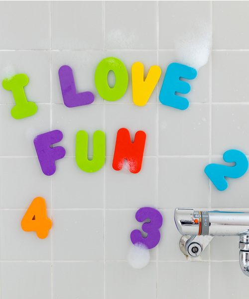 munchkin（マンチキン）の「ラーニング・バスレター（おもちゃ・キッズ・カラフル・ONE SIZE）」の2枚目の写真