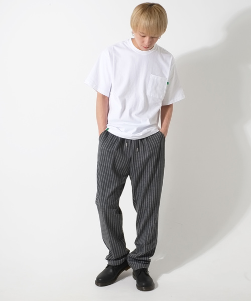 GOSTAR DE FUGA（ゴスタール ジフーガ）の「ポンチ素材細ストライプデザインテーパードパンツ（その他パンツ・メンズ・ブラック/ネイビー/グレー・S/M/L）」の3枚目の写真