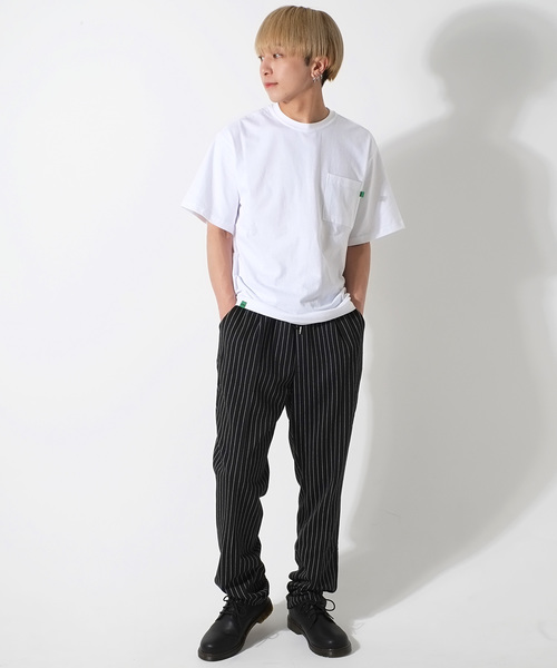 GOSTAR DE FUGA（ゴスタール ジフーガ）の「ポンチ素材細ストライプデザインテーパードパンツ（その他パンツ・メンズ・ブラック/ネイビー/グレー・S/M/L）」の2枚目の写真