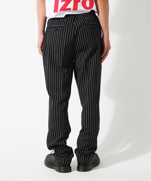 GOSTAR DE FUGA（ゴスタール ジフーガ）の「ポンチ素材細ストライプデザインテーパードパンツ（その他パンツ・メンズ・ブラック/ネイビー/グレー・S/M/L）」の6枚目の写真