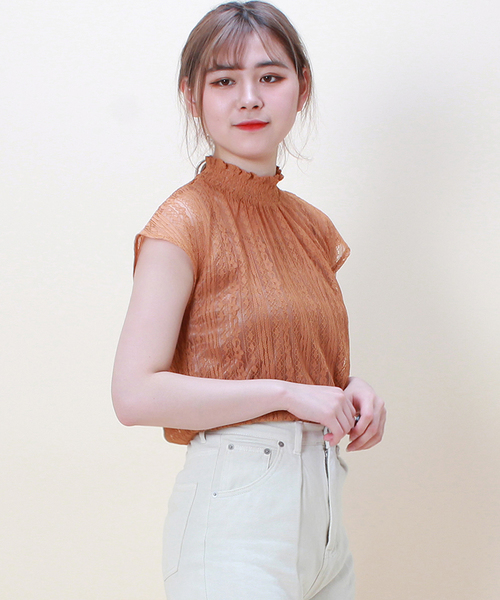 ASTORIA ODIER(アストリアオディール)の「インナー付 シャーリングネック レースブラウス(シャツ/ブラウス・レディース・ホワイト/ブラック/ベージュ/オレンジ・MEDIUM)」の4枚目の写真