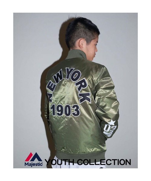 MAJESTIC(マジェスティック)の「ニューヨークヤンキース ツイル刺繍ロゴMA-1ジャケット(MA-1)」|オリーブ