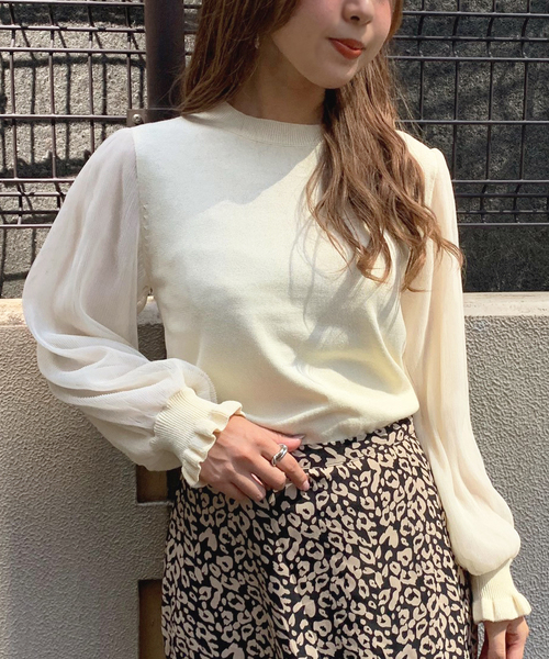 apres jour mignon(アプレジュールミニョン)の「袖チュールプリーツニット【ZOZOTOWN限定アイテム】(ニット/セーター・レディース・ブラック/アイボリー/ラベンダー・フリー)」の5枚目の写真