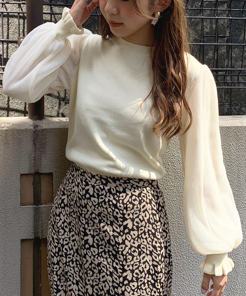 apres jour mignon(アプレジュールミニョン)の「袖チュールプリーツニット【ZOZOTOWN限定アイテム】(ニット/セーター・レディース・ブラック/アイボリー/ラベンダー・フリー)」の6枚目の写真