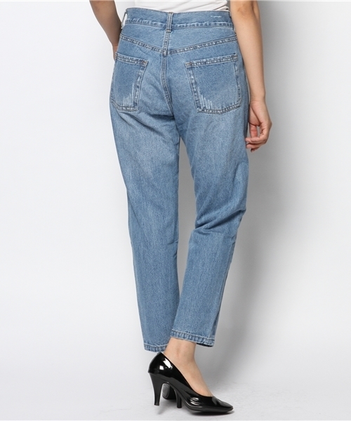 mystic(ミスティック)の「ダメージデニムテーパード(デニムパンツ・レディース・ブルー/ホワイト・1/2)」の4枚目の写真